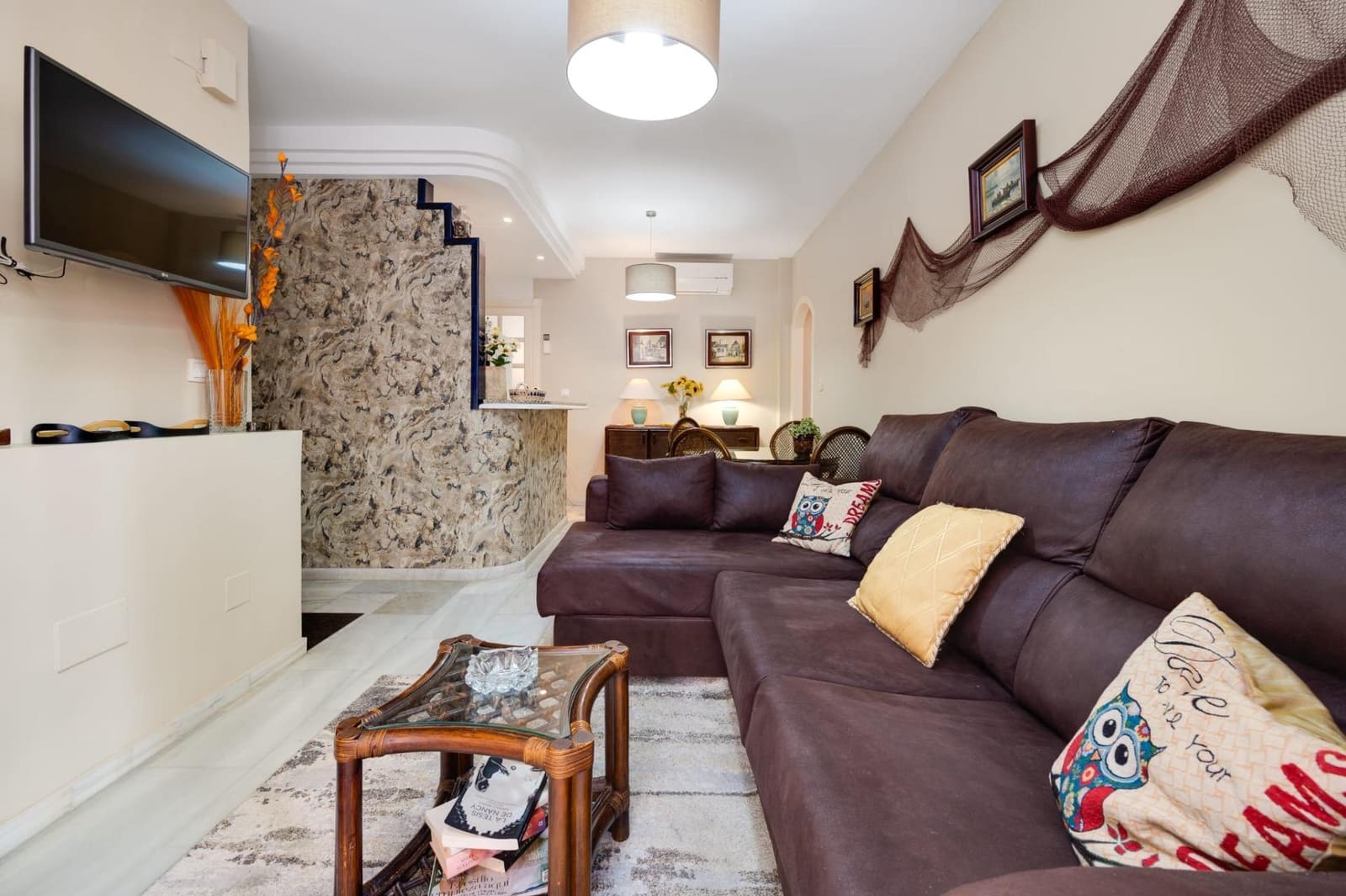 2 bedroom Apartment for sale in Torrevieja with pool - € 234,000 (Ref: 9471211)