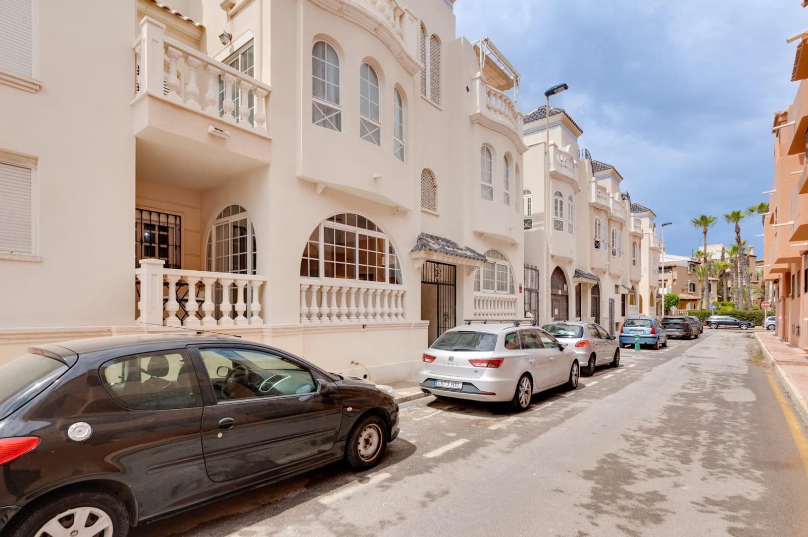 2 bedroom Apartment for sale in Torrevieja with pool - € 234,000 (Ref: 9471211)