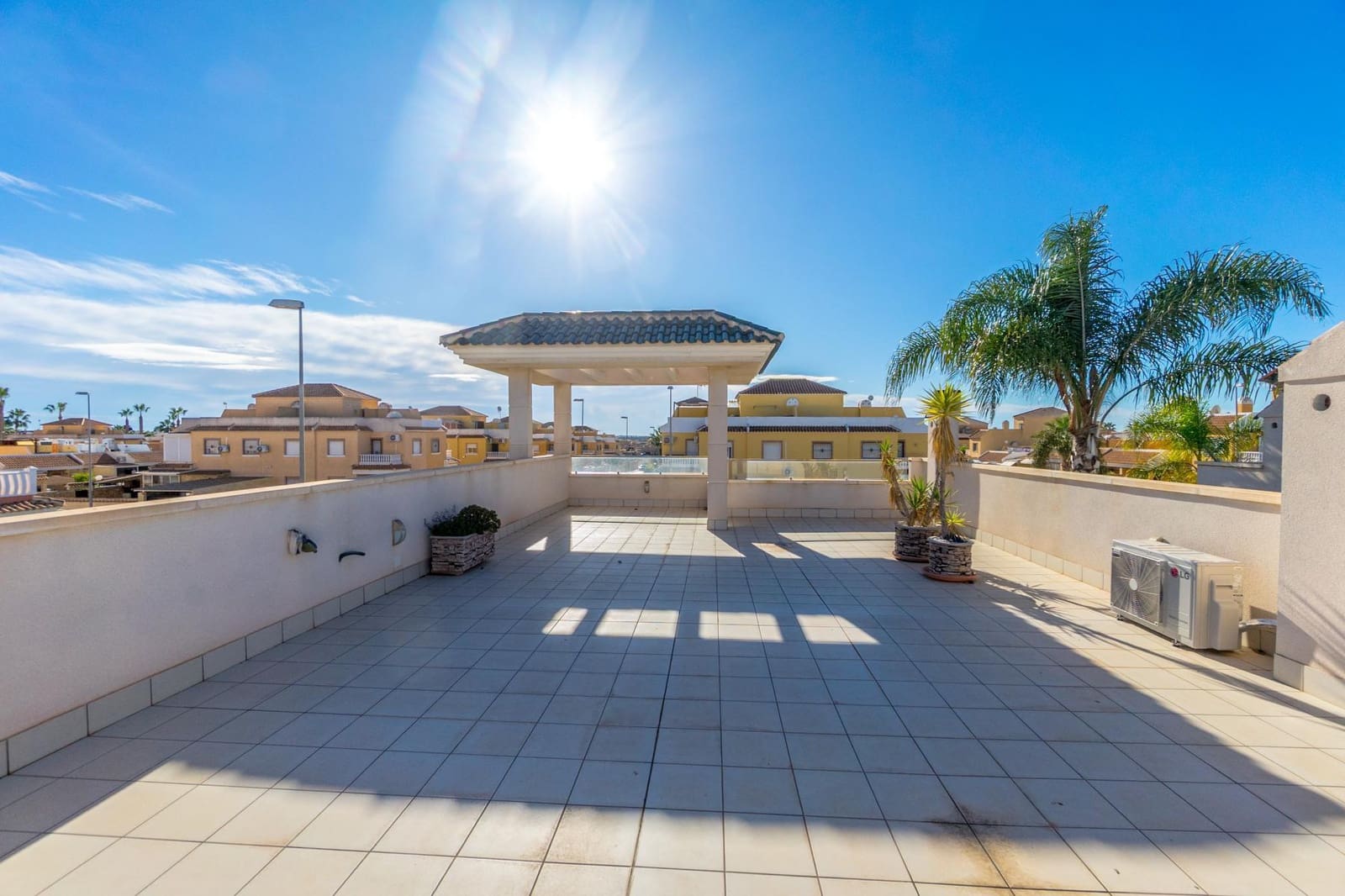 3 camera da letto Villa in vendita in Ciudad Quesada con piscina garage - 495.000 € (Rif: 9474214)