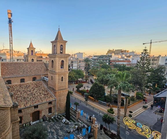 2 quarto Apartamento para venda em Centro - Muelle Pesquero, Torrevieja - 179 500 € (Ref: 9482049)