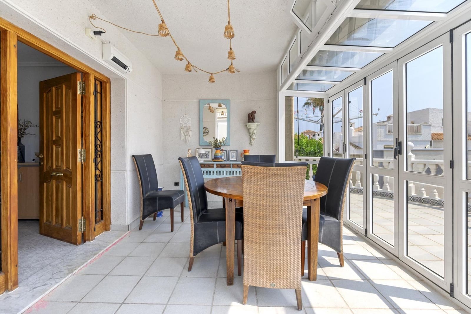 4 bedroom Villa for sale in Playa Flamenca with pool garage - € 559,000 (Ref: 9497220)