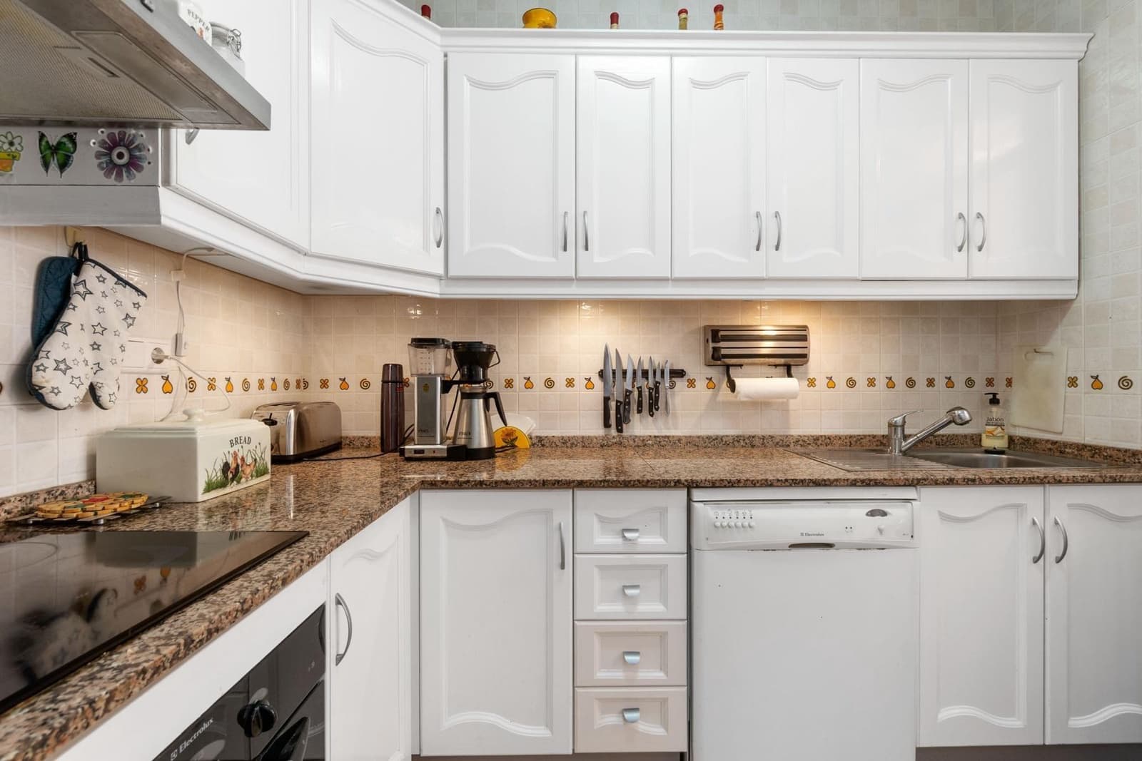 Adosado de 3 habitaciones en Torrevieja en venta con piscina - 223.000 € (Ref: 9497221)