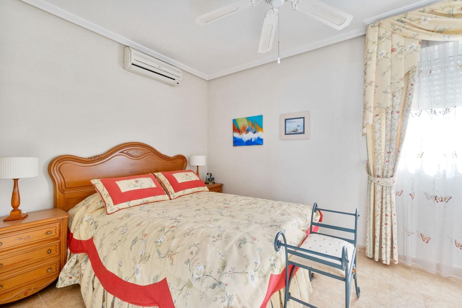 Adosado de 3 habitaciones en Torrevieja en venta con piscina - 223.000 € (Ref: 9497221)