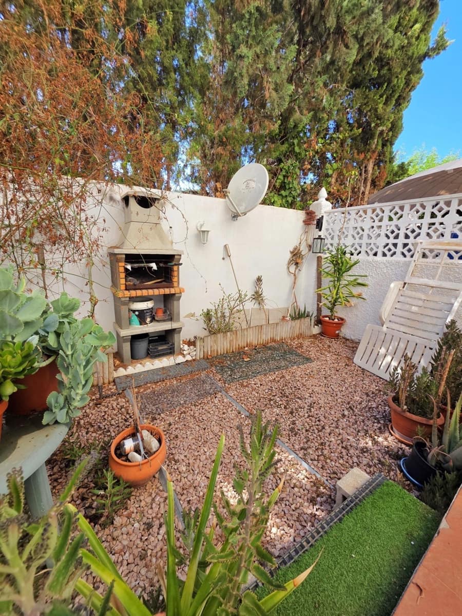 Bungalow de 2 habitaciones en Torrevieja en venta - 129.990 € (Ref: 9508899)