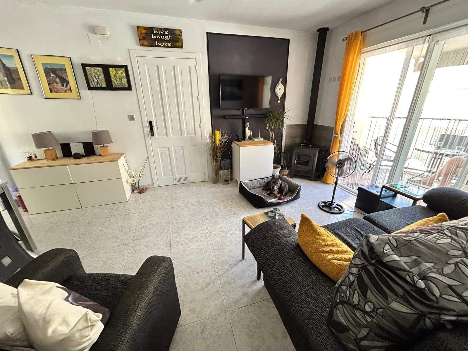 2 bedroom Bungalow for sale in Torrevieja with pool - € 125,000 (Ref: 9508901)