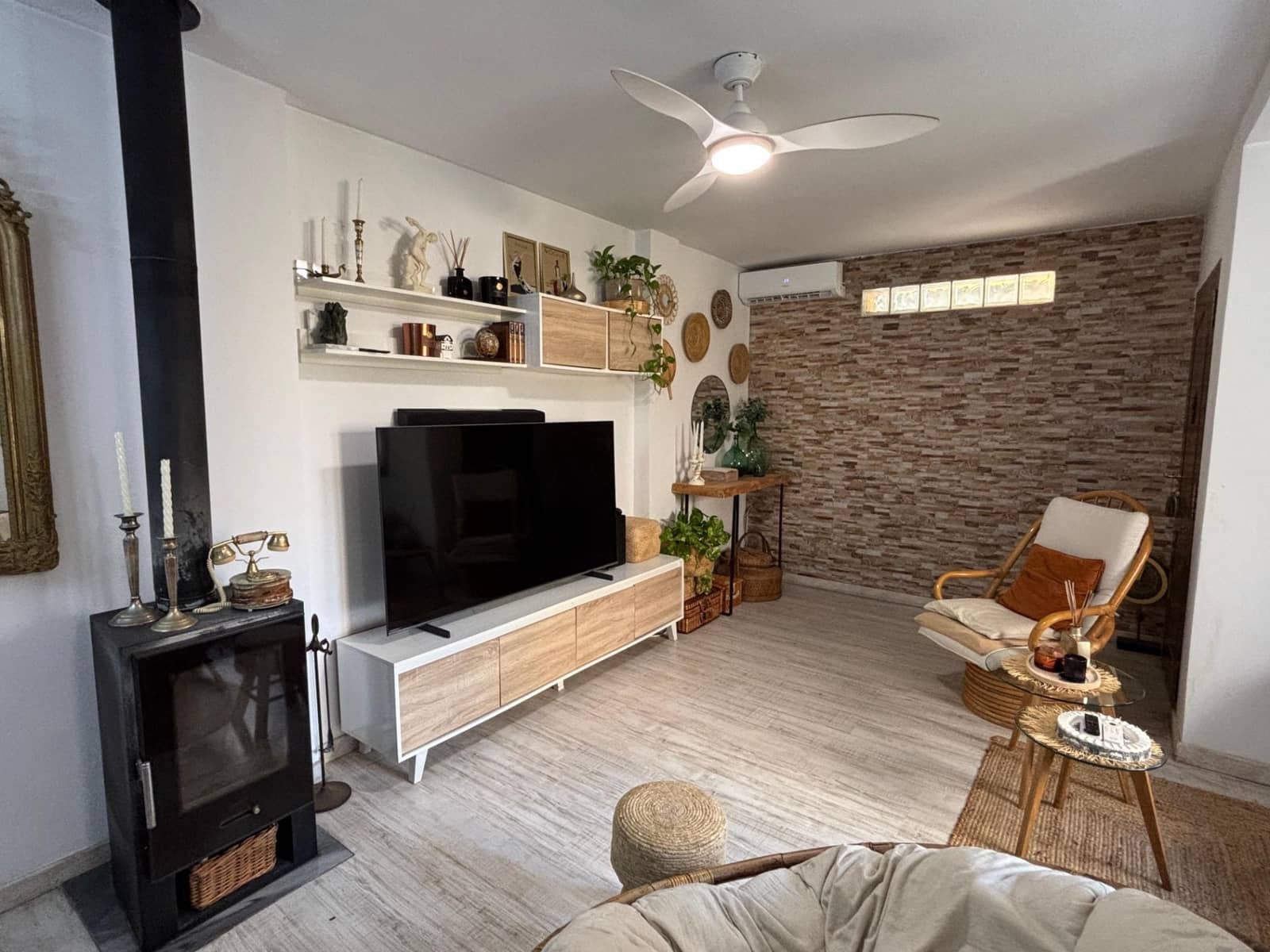 3 bedroom Villa for sale in Torrevieja with pool - € 179,900 (Ref: 9508904)