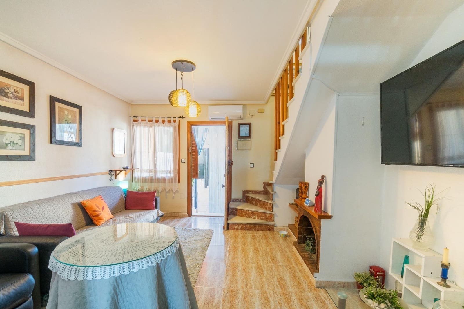 2 soverom Rekkehus til salgs i La Siesta med svømmebasseng - € 169 000 (Ref: 9513435)