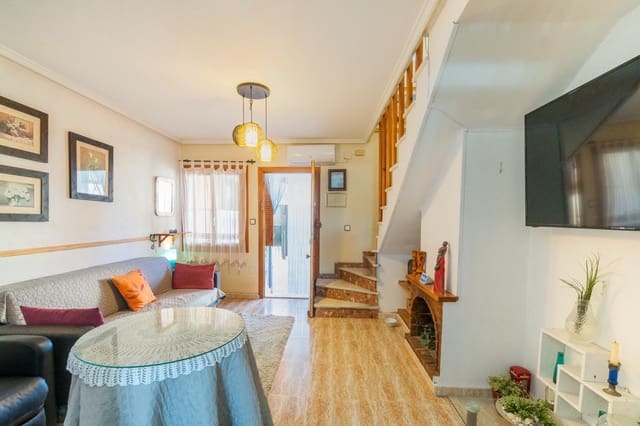 2 soverom Rekkehus til salgs i La Siesta, Torrevieja med svømmebasseng - € 169 000 (Ref: 9513435)