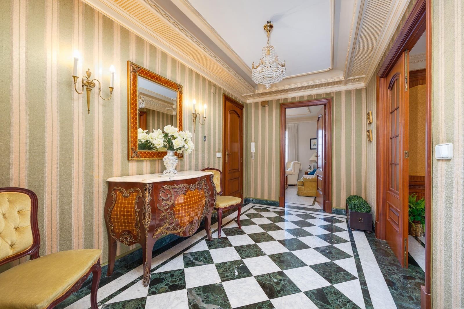 12 soveværelse Villa til salg i Callosa de Segura med garage - € 1.065.000 (Ref: 9530549)