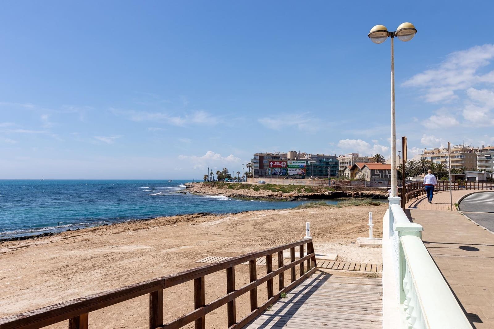 Studio for sale in Torrevieja - € 88,900 (Ref: 9533759)