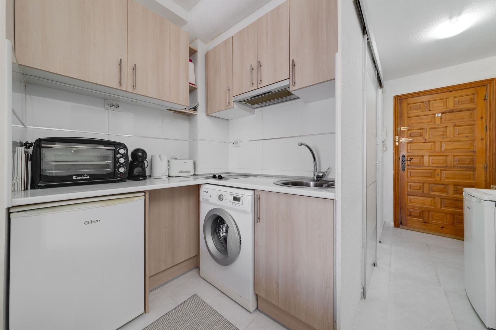 Studio for sale in Torrevieja - € 88,900 (Ref: 9533759)