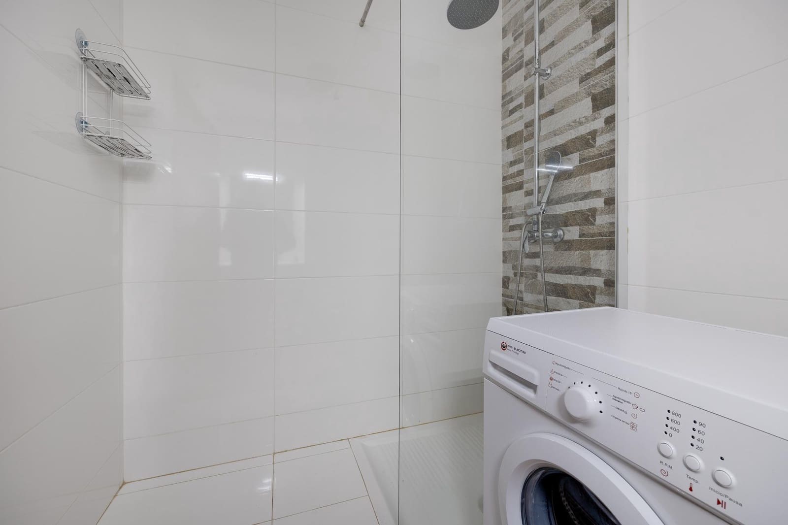 Studio for sale in Torrevieja with pool - € 82,990 (Ref: 9533760)