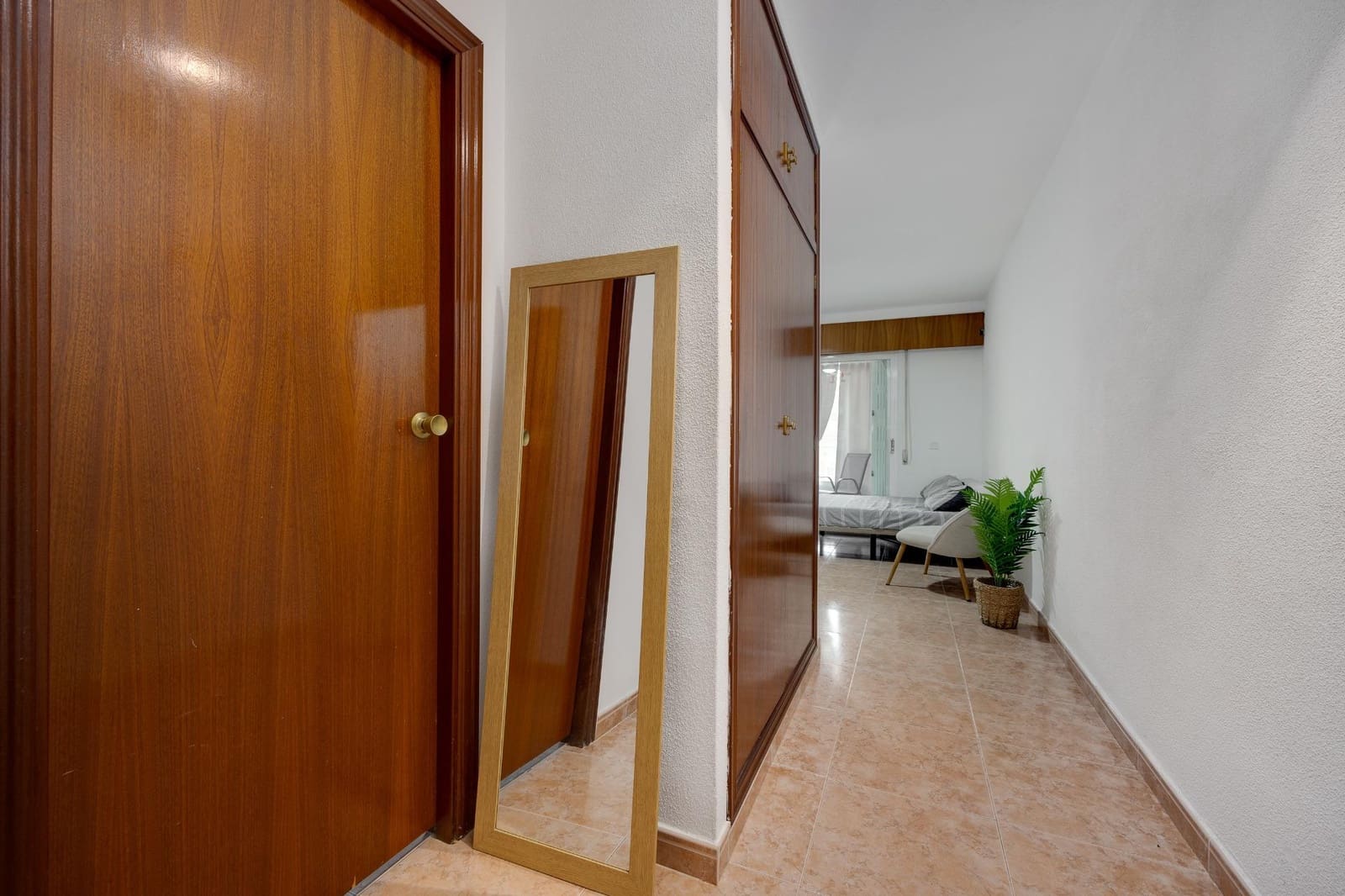 Studio for sale in Torrevieja with pool - € 82,990 (Ref: 9533760)