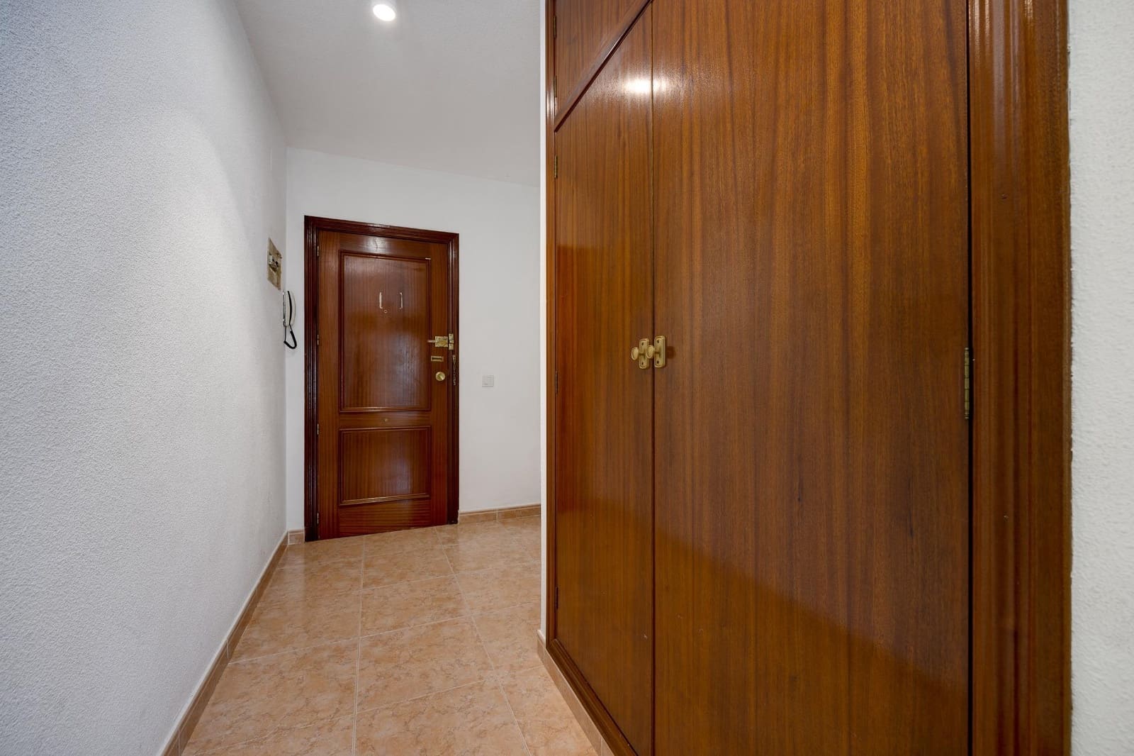 Studio for sale in Torrevieja with pool - € 82,990 (Ref: 9533760)