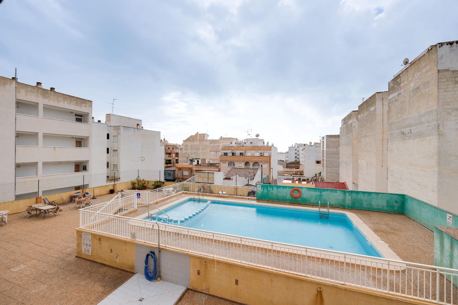 Studio for sale in Torrevieja with pool - € 82,990 (Ref: 9533760)