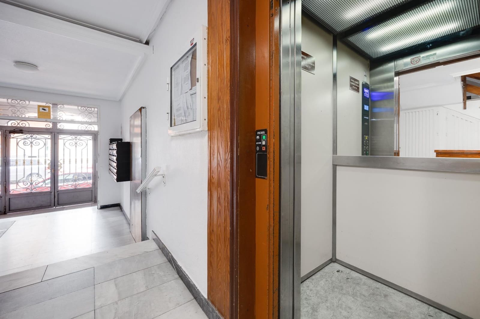 Studio for sale in Torrevieja with pool - € 82,990 (Ref: 9533760)