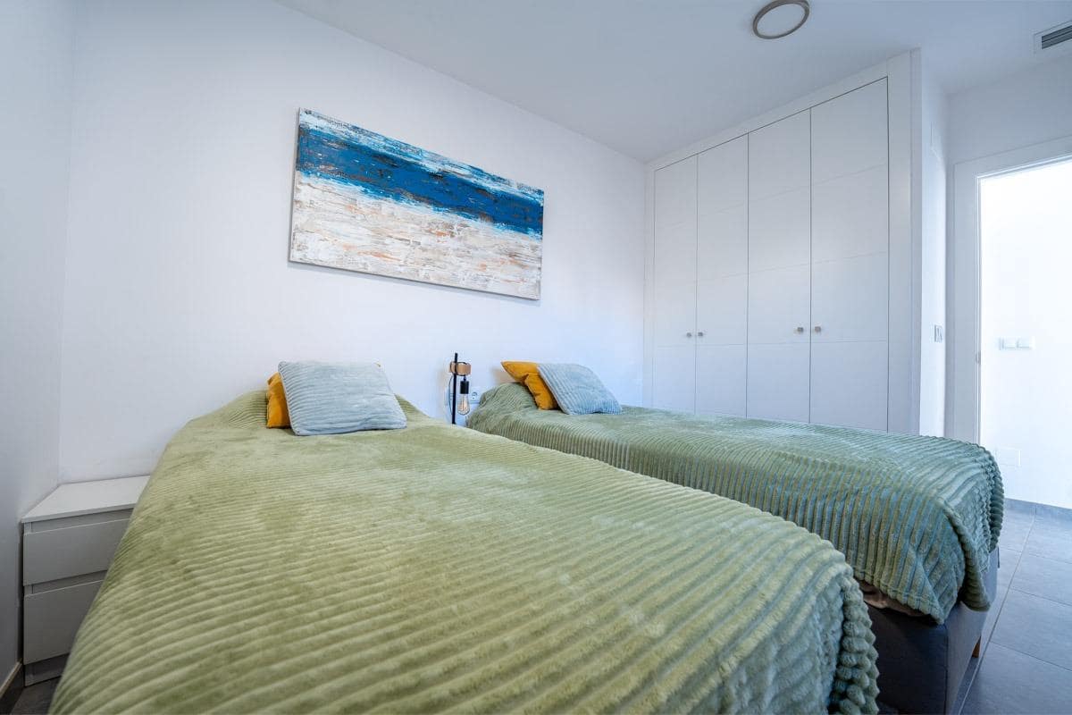 2 bedroom Penthouse for sale in Pilar de la Horadada - € 229,900 (Ref: 9561825)