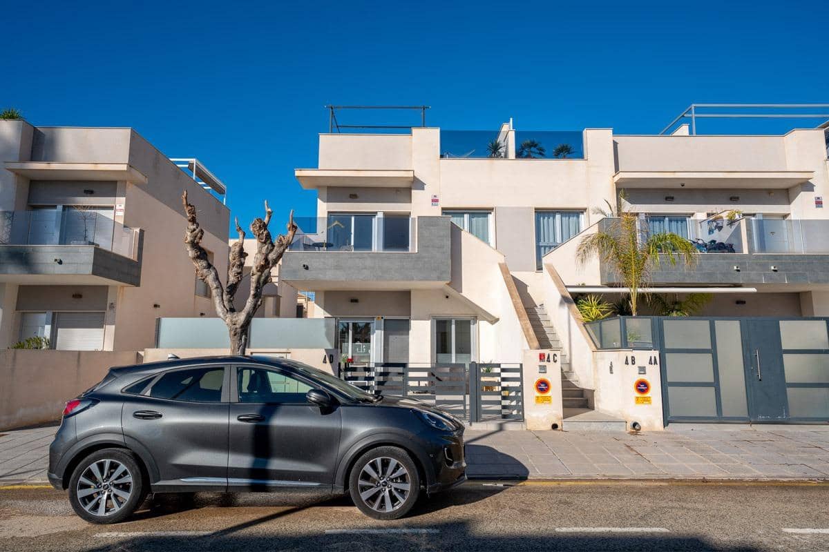 2 bedroom Penthouse for sale in Pilar de la Horadada - € 229,900 (Ref: 9561825)