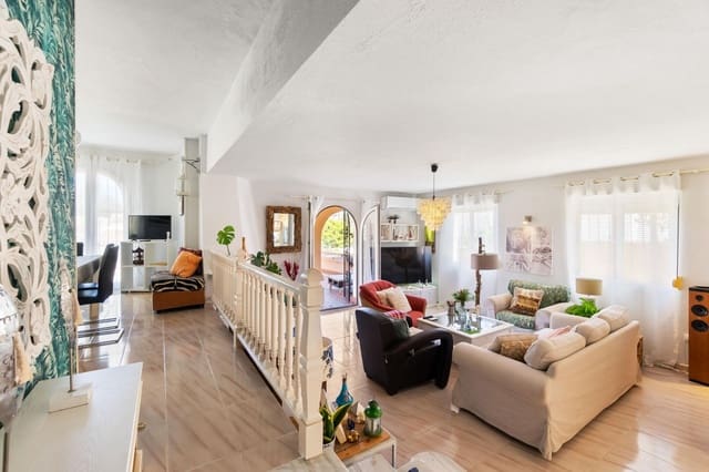 3 quarto Moradia para venda em La Zenia, Orihuela com piscina garagem - 799 000 € (Ref: 9574649)