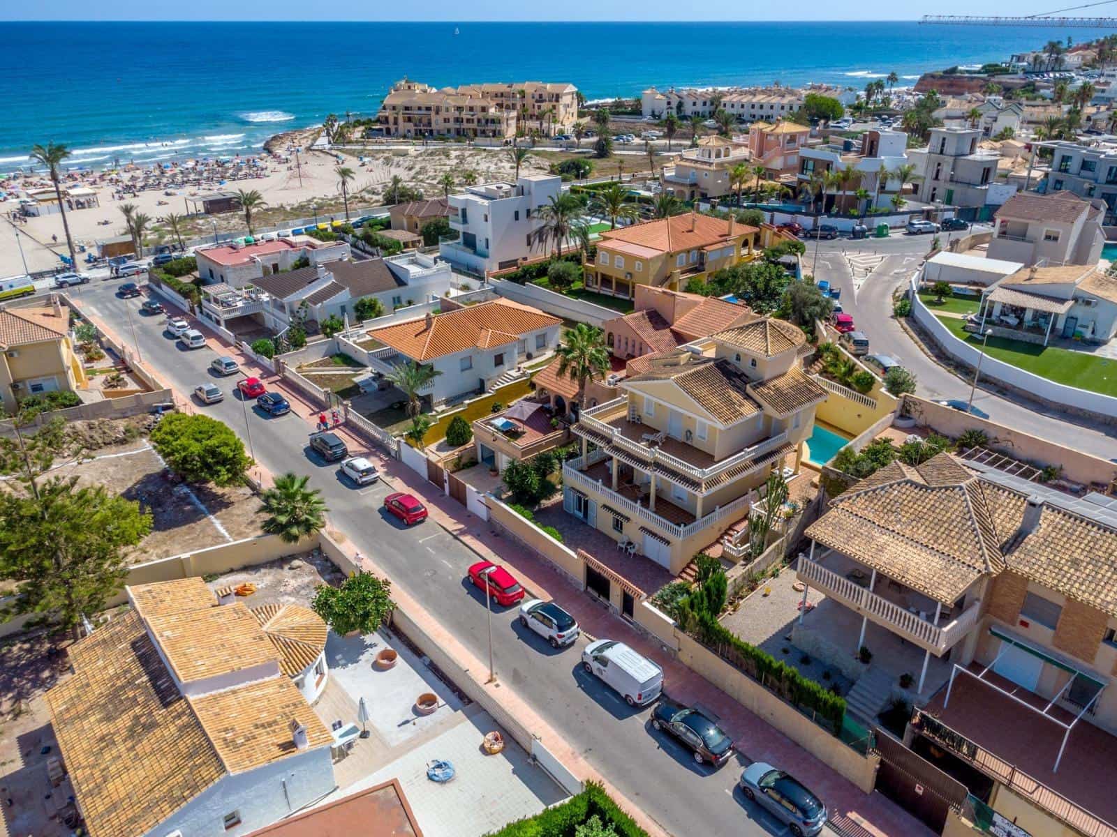 3 quarto Moradia para venda em La Zenia com piscina garagem - 799 000 € (Ref: 9574649)