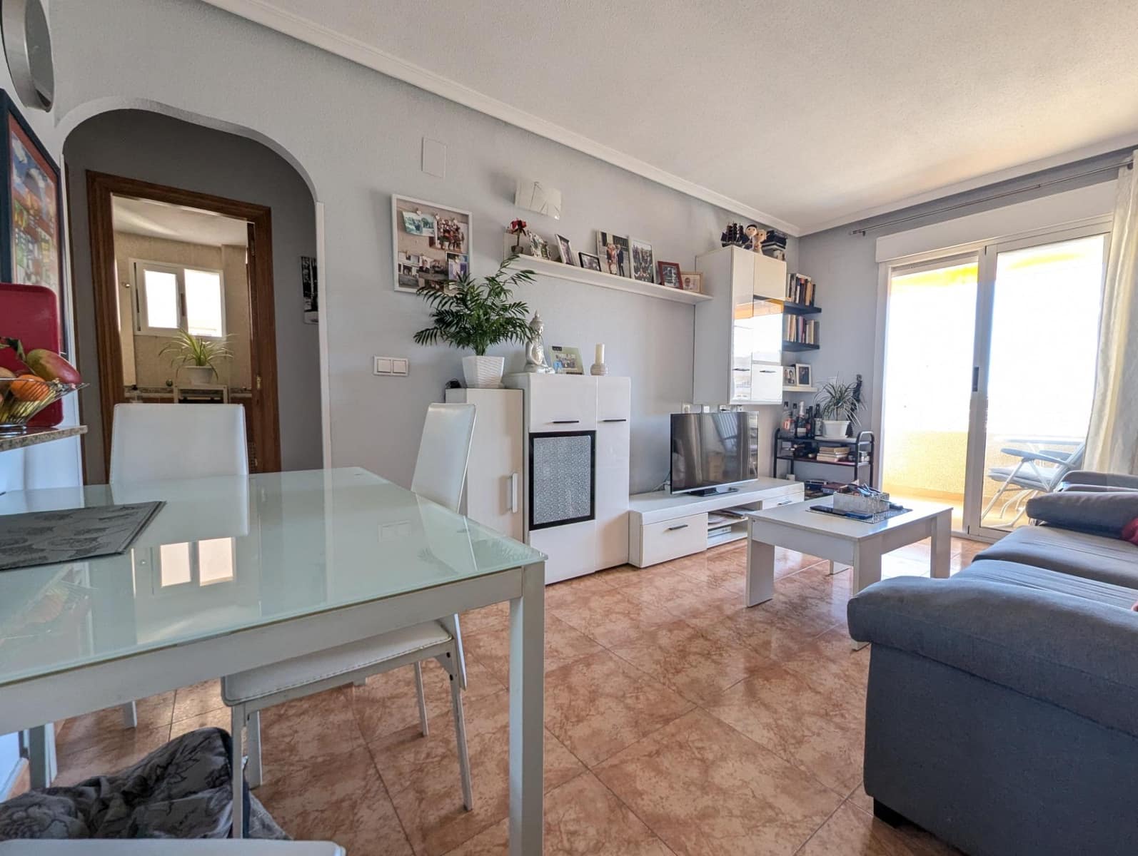 2 makuuhuone Huoneisto myytävänä paikassa Torrevieja mukana uima-altaan - 144 900 € (Ref: 9574650)