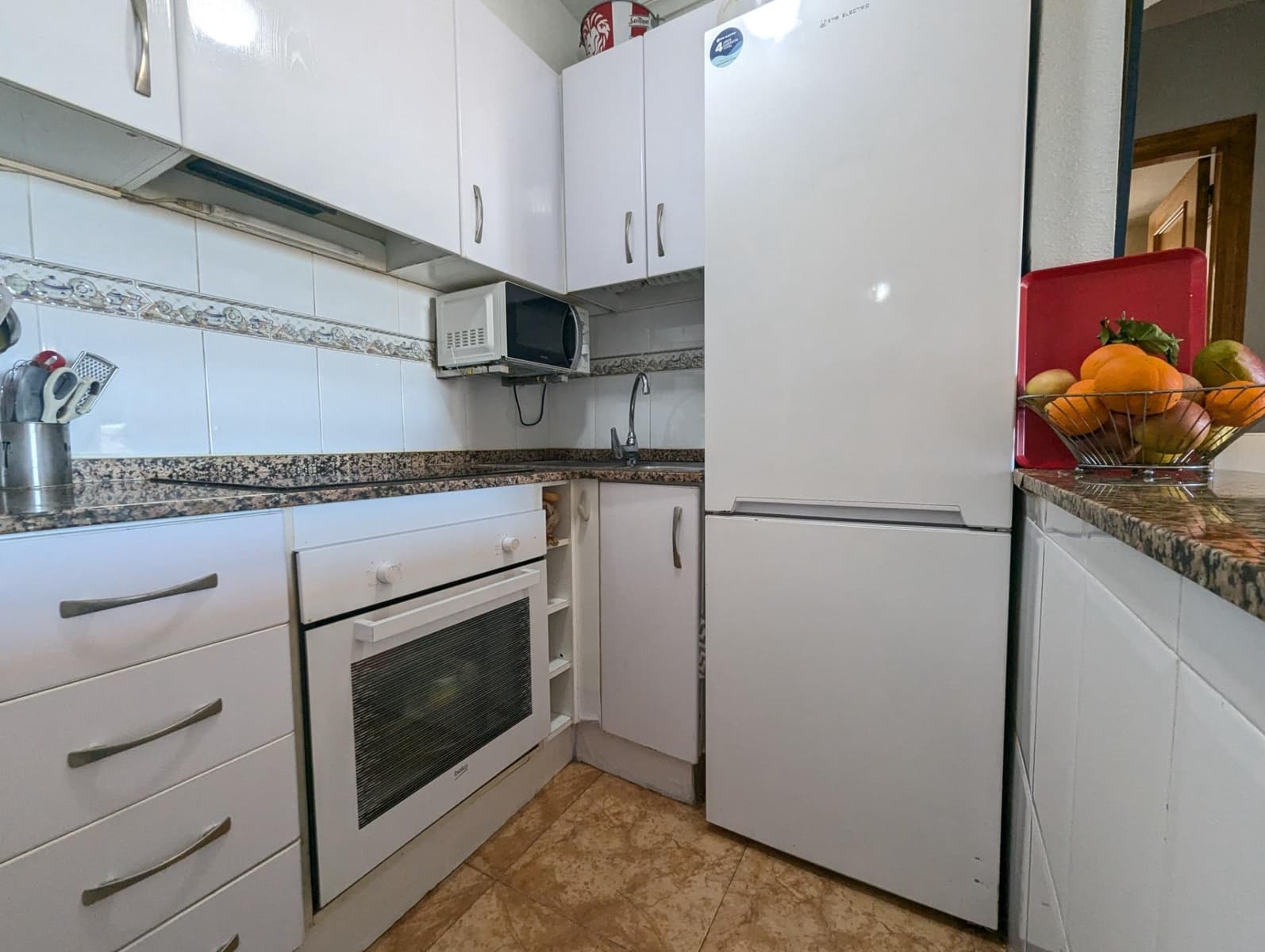 2 makuuhuone Huoneisto myytävänä paikassa Torrevieja mukana uima-altaan - 144 900 € (Ref: 9574650)