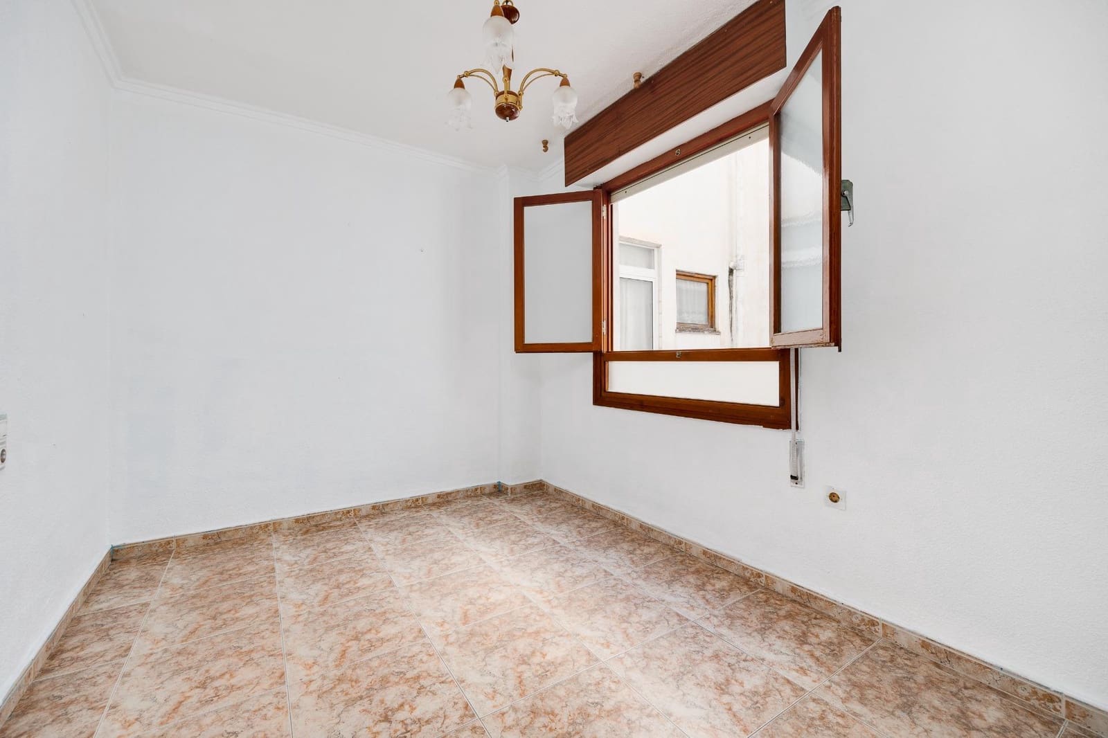 3 quarto Apartamento para venda em Torrevieja - 139 900 € (Ref: 9586530)