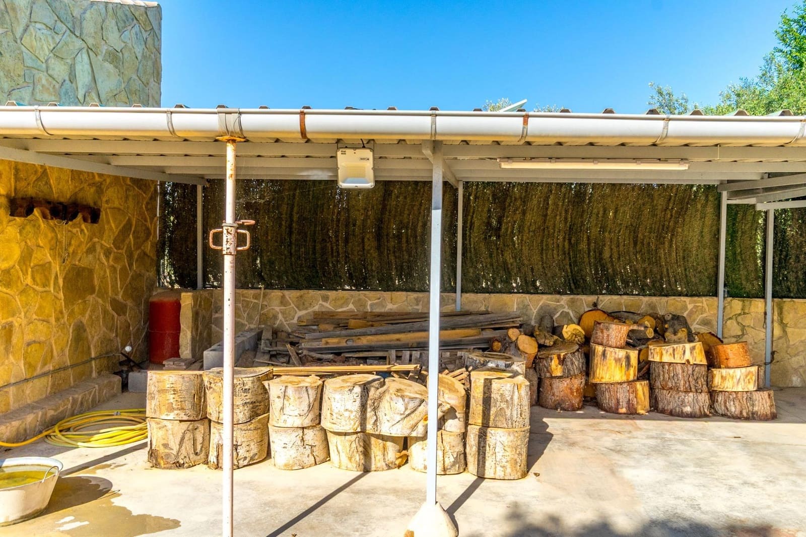 4 sovrum Villa till salu i Onil med pool garage - 1 100 000 € (Ref: 9591339)