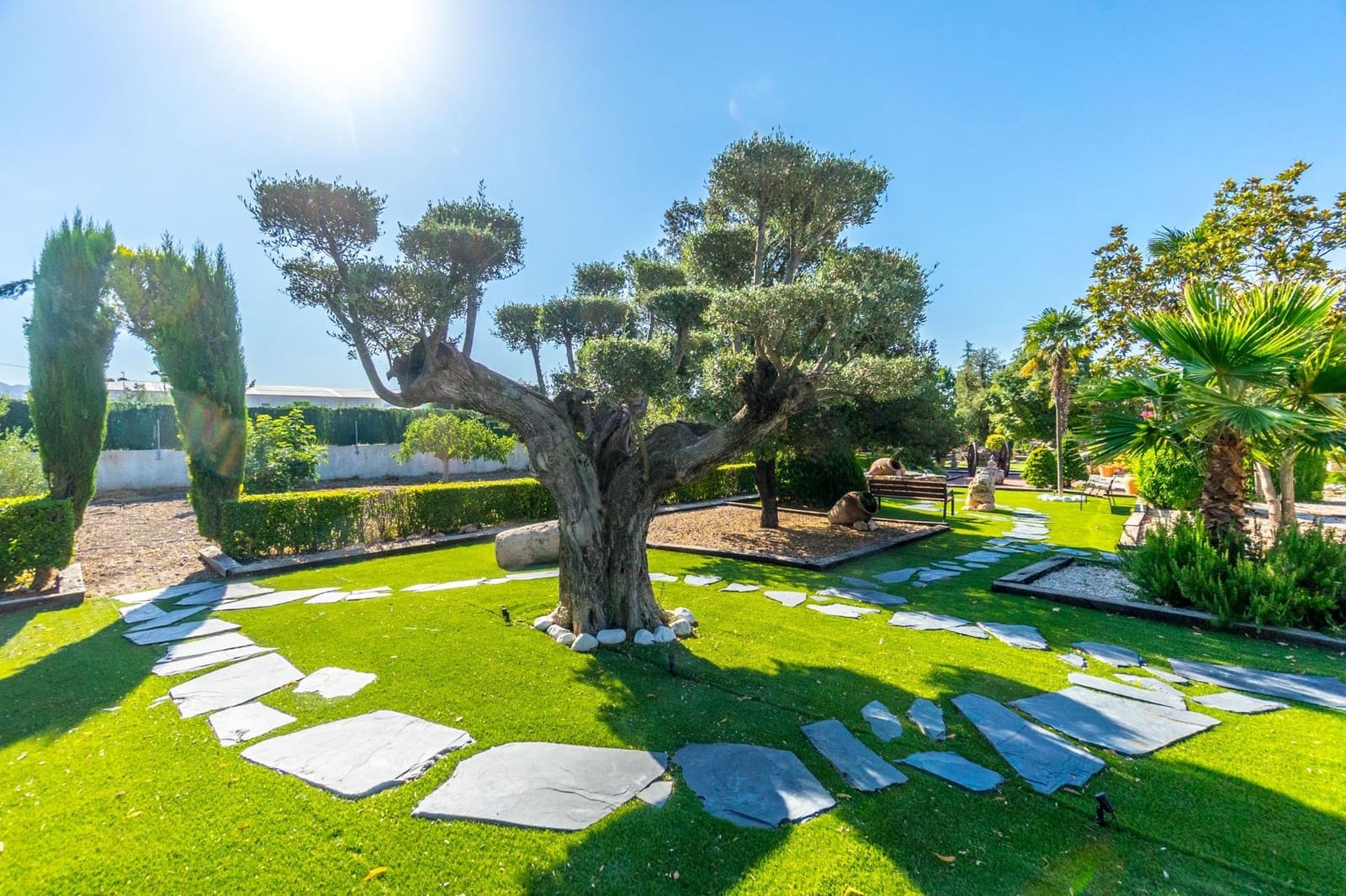 4 sovrum Villa till salu i Onil med pool garage - 1 100 000 € (Ref: 9591339)