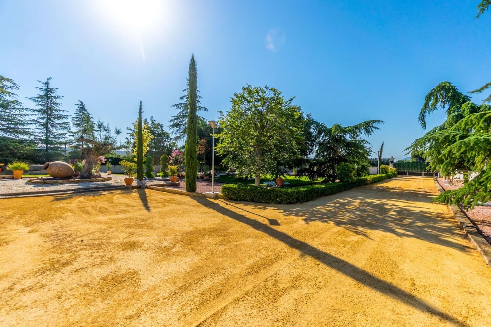 4 sovrum Villa till salu i Onil med pool garage - 1 100 000 € (Ref: 9591339)