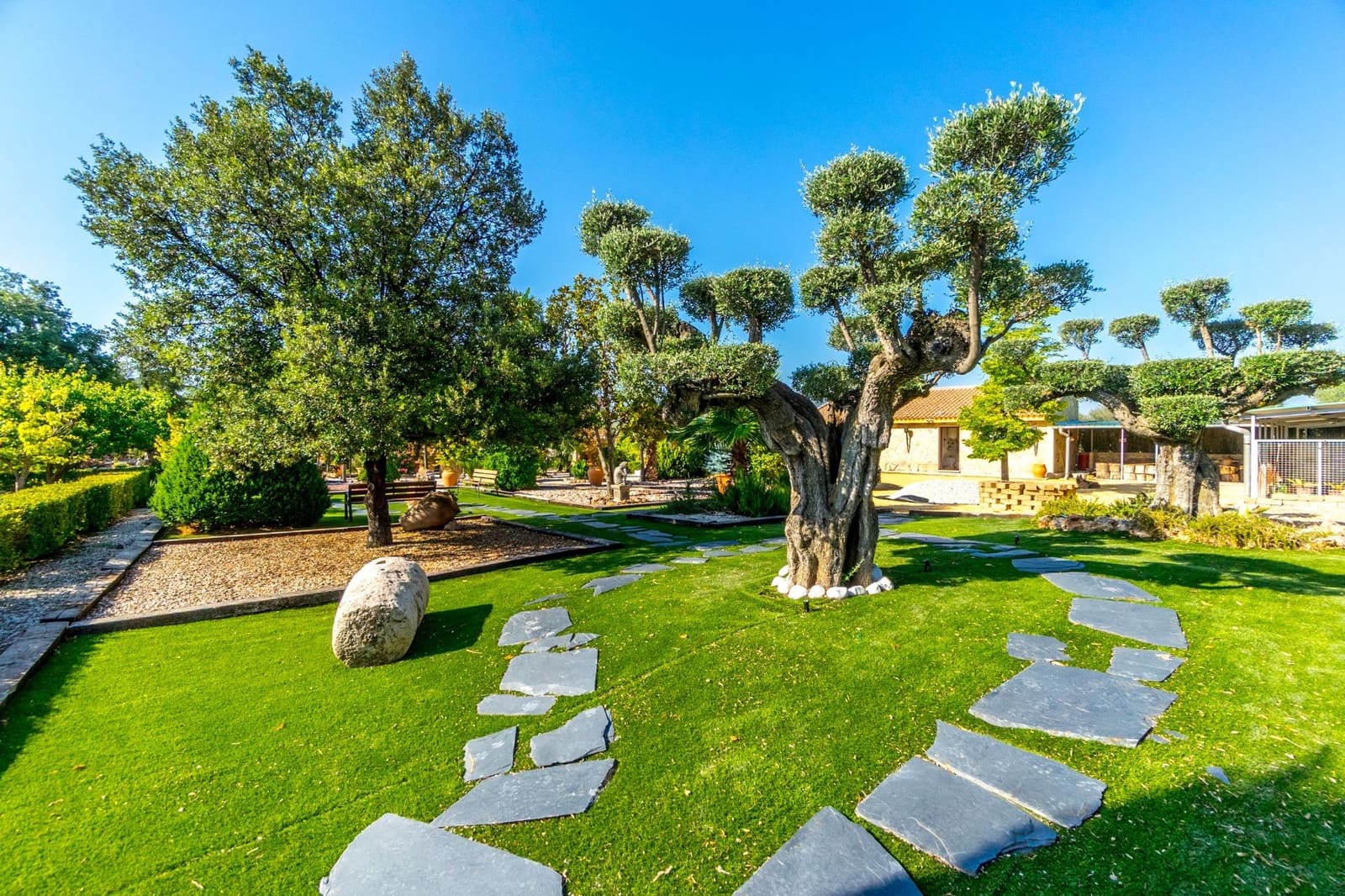 4 sovrum Villa till salu i Onil med pool garage - 1 100 000 € (Ref: 9591339)