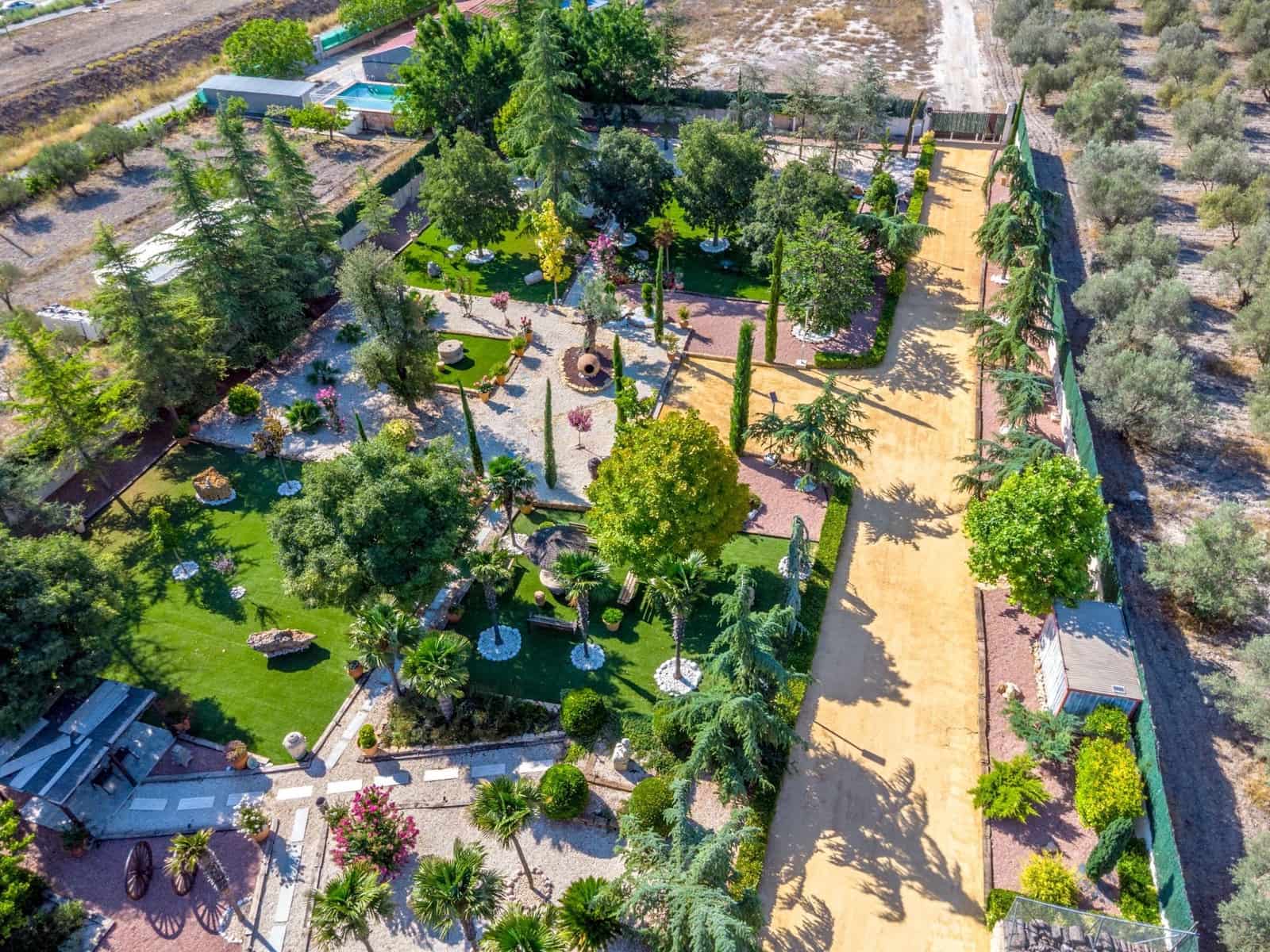 4 sovrum Villa till salu i Onil med pool garage - 1 100 000 € (Ref: 9591339)