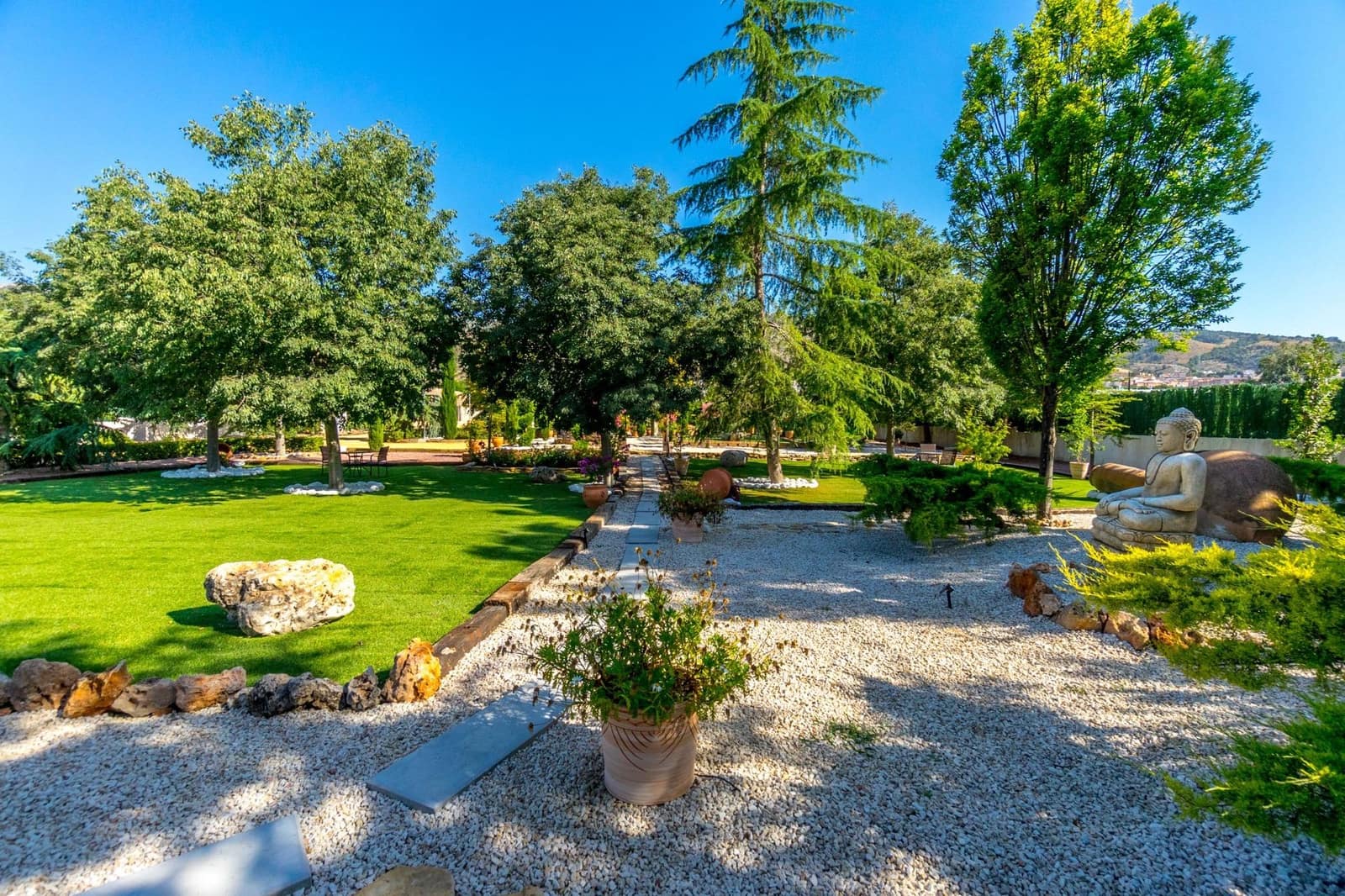 4 sovrum Villa till salu i Onil med pool garage - 1 100 000 € (Ref: 9591339)