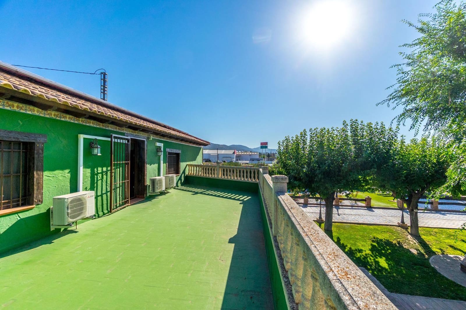 4 bedroom Villa for rent in Onil with pool garage - € 2,500 (Ref: 9591339)
