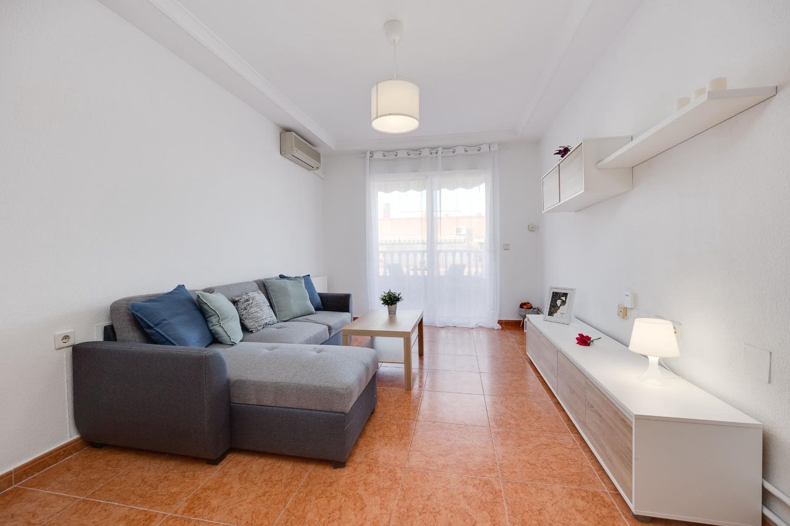 Ático de 3 habitaciones en Torrevieja en venta - 199.900 € (Ref: 9605008)