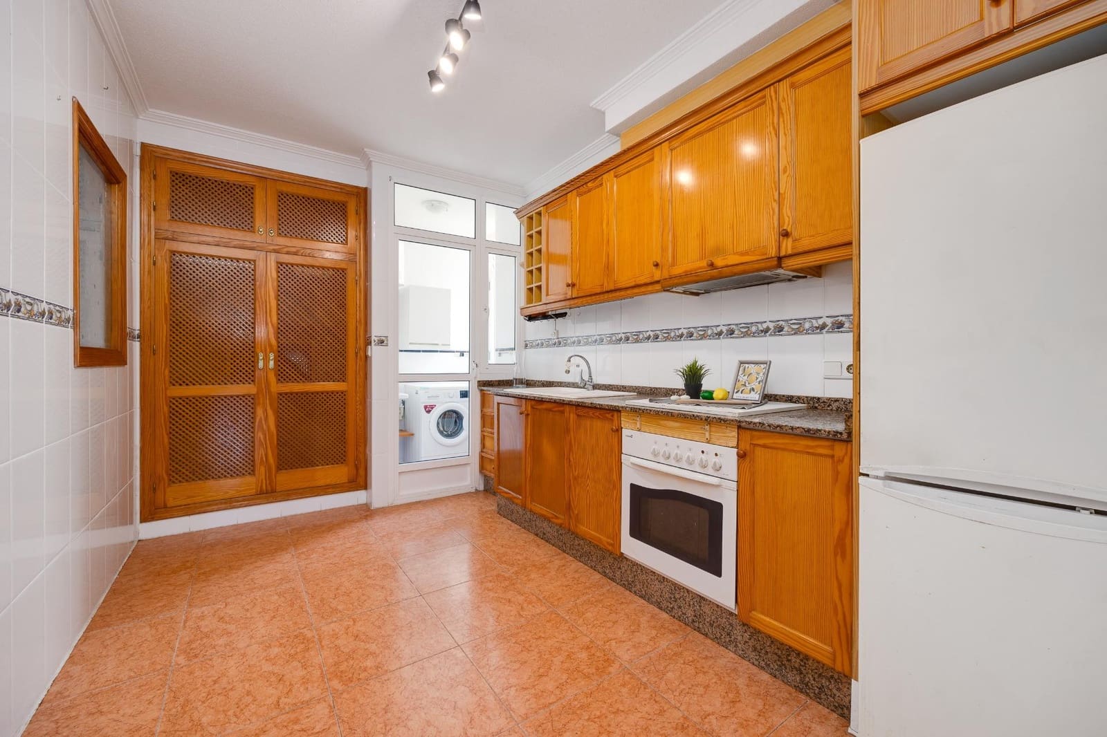 Ático de 3 habitaciones en Torrevieja en venta - 199.900 € (Ref: 9605008)