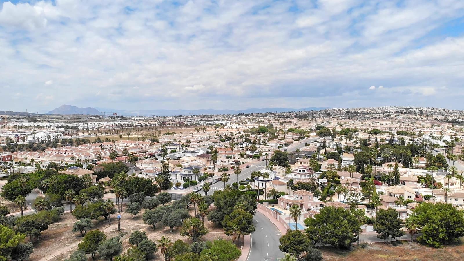 5 soveværelse Villa til salg i Ciudad Quesada med swimmingpool garage - € 649.000 (Ref: 9630005)