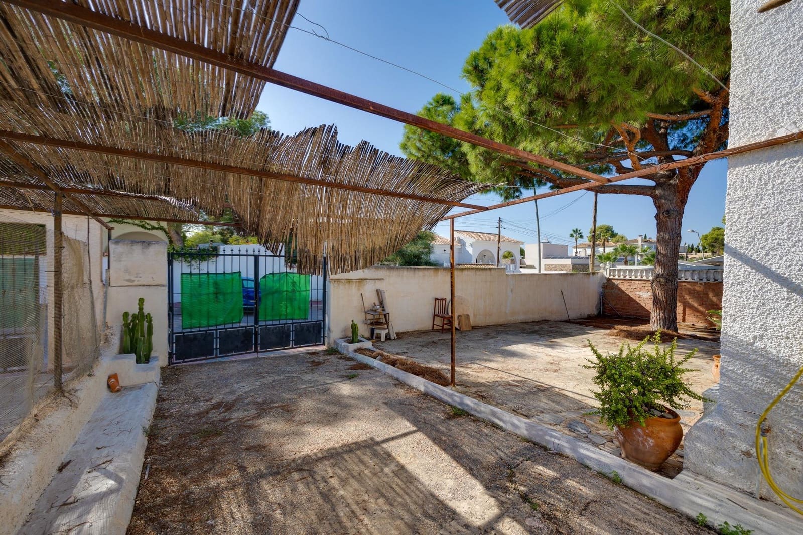 3 bedroom Villa for sale in Los Balcones with garage - € 345,000 (Ref: 9630006)