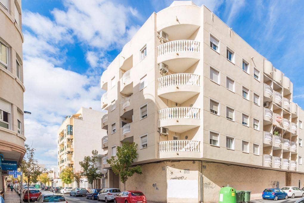 2 soveværelse Lejlighed til salg i Torrevieja - € 120.000 (Ref: 9634310)