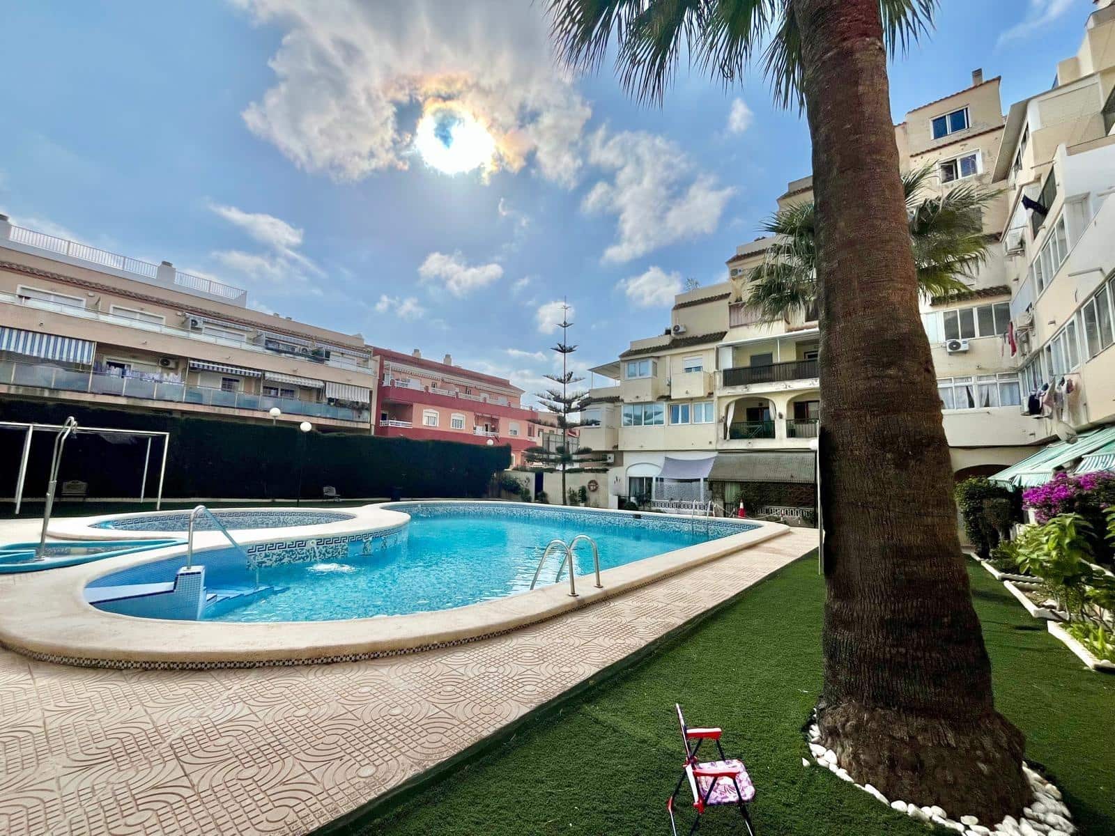 Monolocale in vendita in Torrevieja con piscina - 82.000 € (Rif: 9648178)