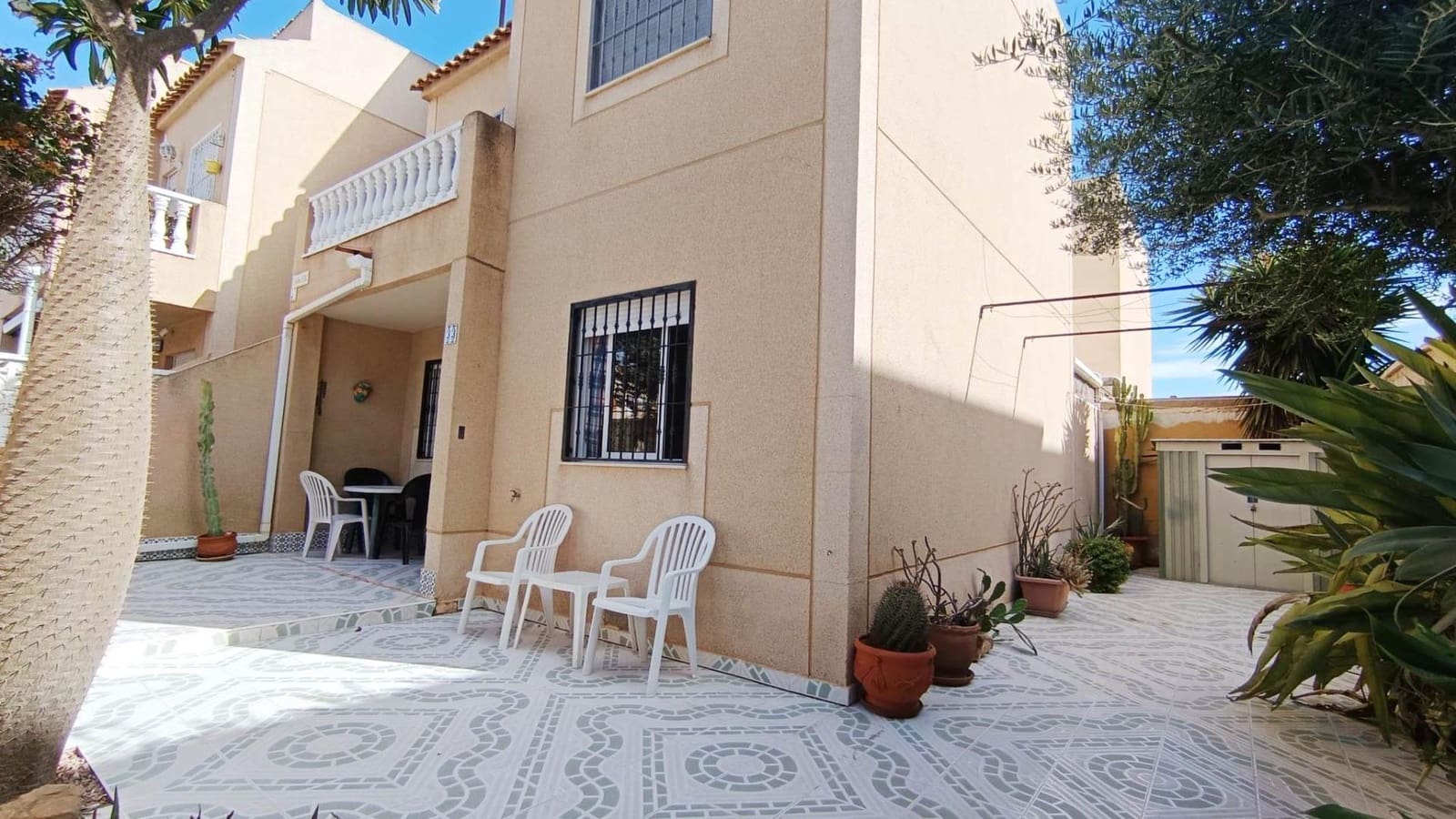2 makuuhuone Bungalow myytävänä paikassa Torrevieja mukana uima-altaan - 124 990 € (Ref: 9659467)