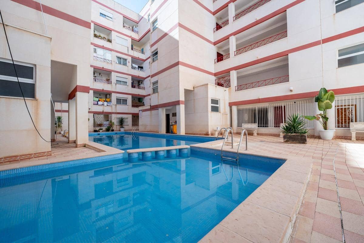 2 bedroom Flat for sale in Torrevieja - € 129,900 (Ref: 9666532)