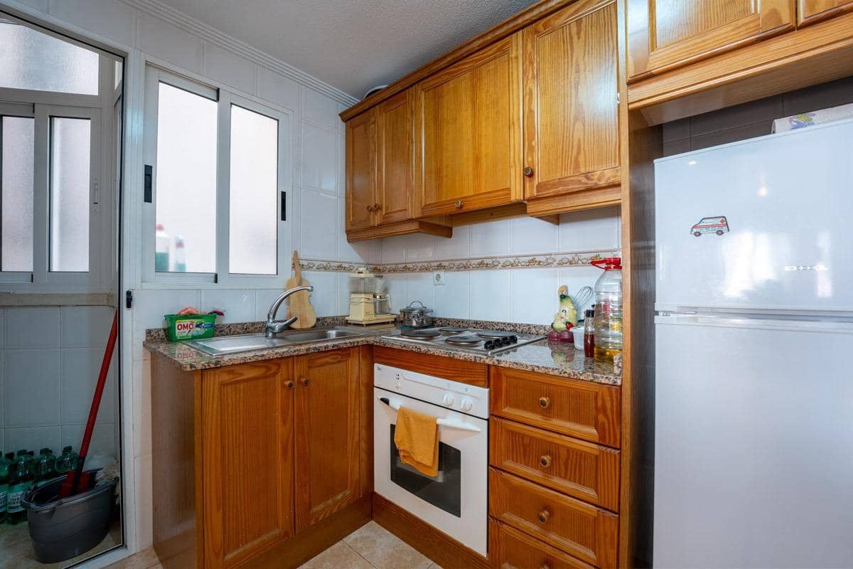 2 bedroom Flat for sale in Torrevieja - € 129,900 (Ref: 9666532)