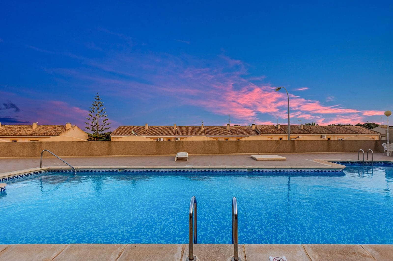 Chalet de 5 habitaciones en Torrevieja en venta con piscina - 395.000 € (Ref: 9674252)