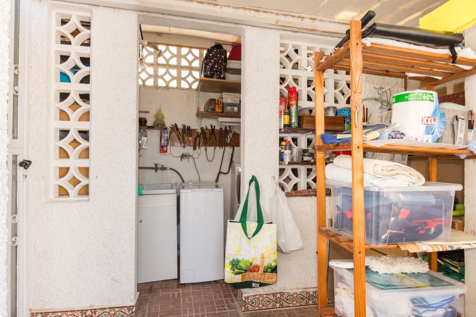 2 bedroom Bungalow for sale in El Limonar with pool - € 149,900 (Ref: 9726660)