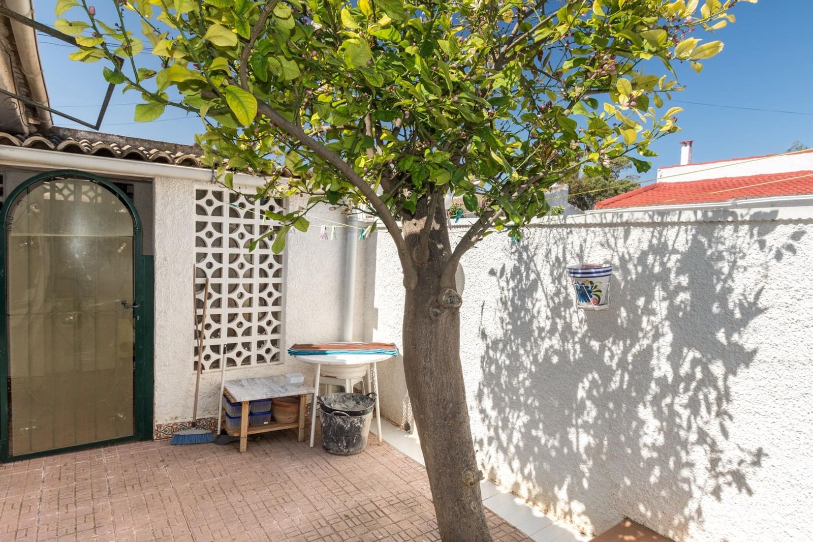 2 bedroom Bungalow for sale in El Limonar with pool - € 149,900 (Ref: 9726660)