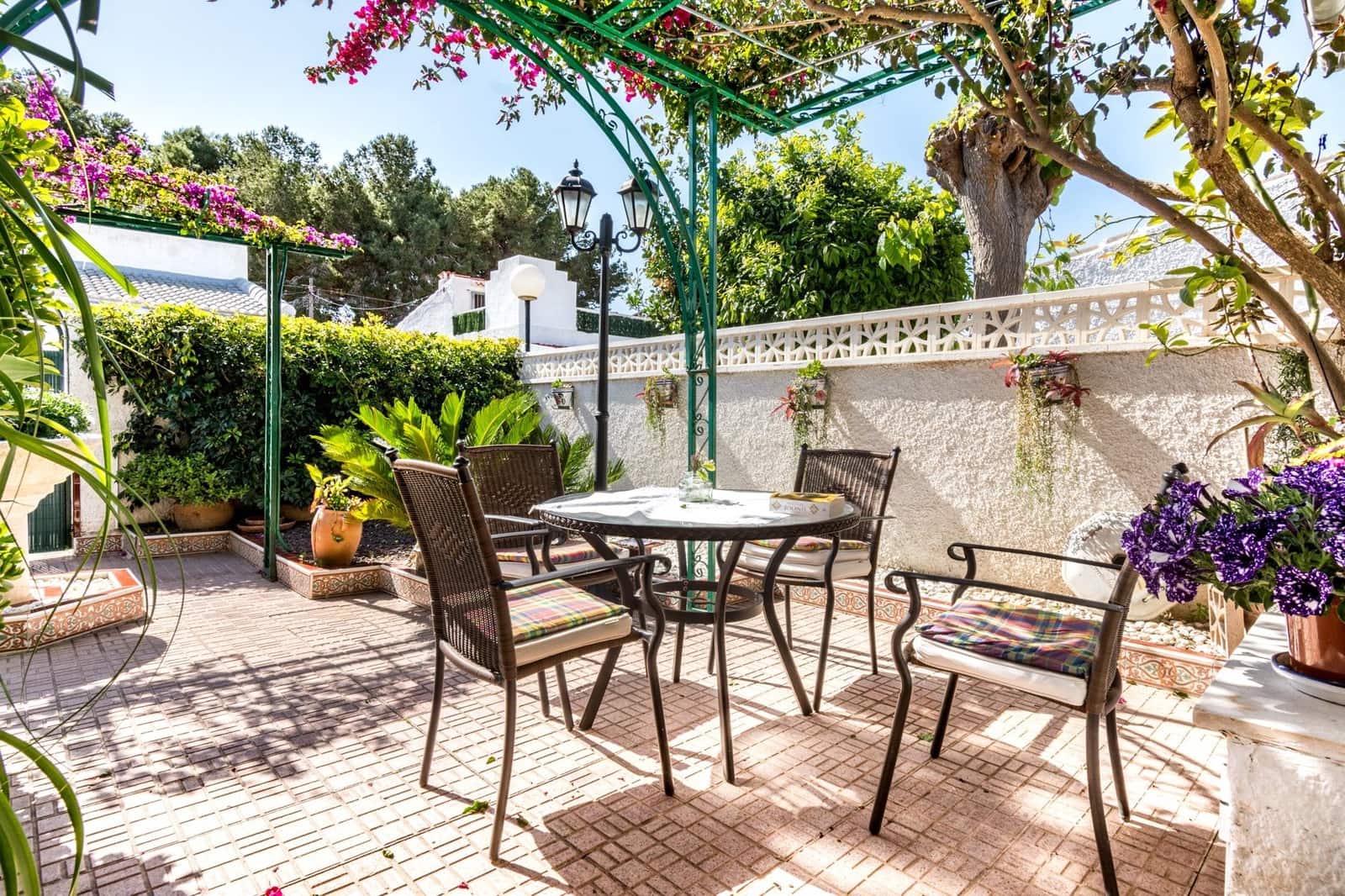 2 bedroom Bungalow for sale in El Limonar with pool - € 149,900 (Ref: 9726660)