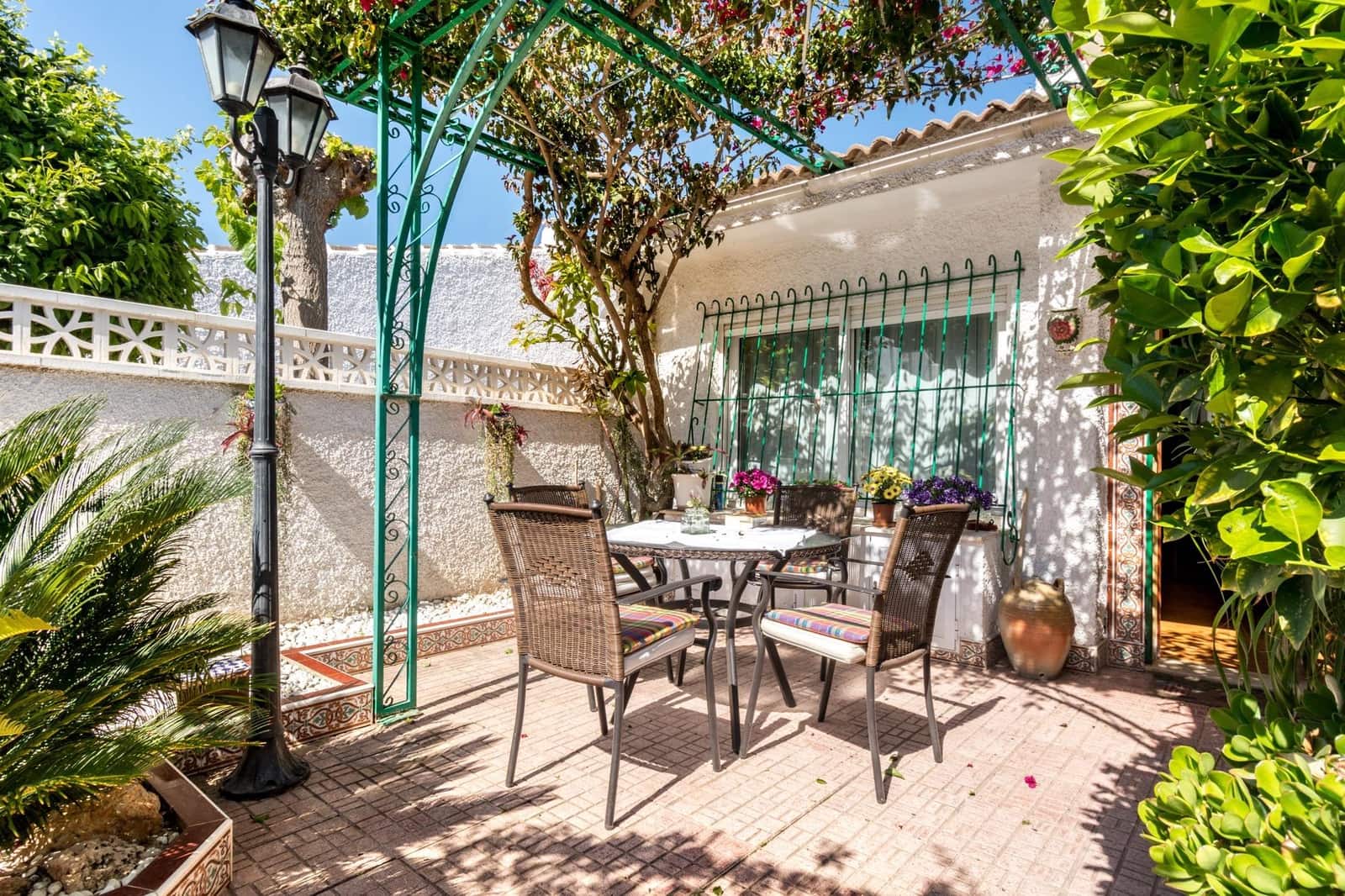 2 bedroom Bungalow for sale in El Limonar with pool - € 149,900 (Ref: 9726660)