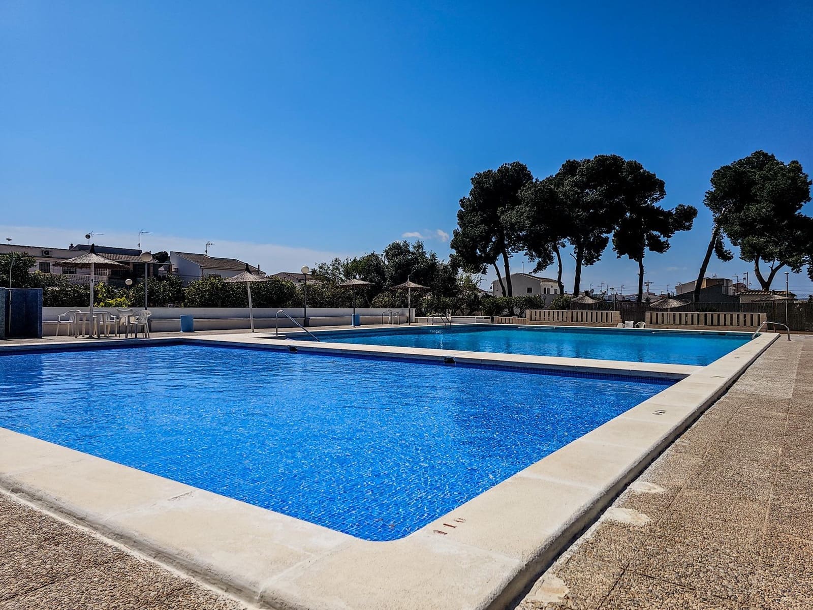 2 bedroom Bungalow for sale in El Limonar with pool - € 149,900 (Ref: 9726660)