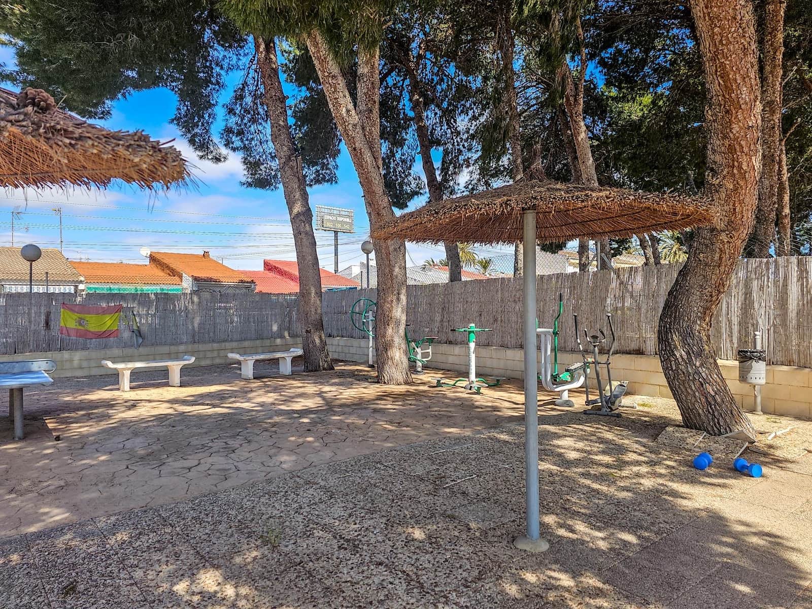 2 bedroom Bungalow for sale in El Limonar with pool - € 149,900 (Ref: 9726660)